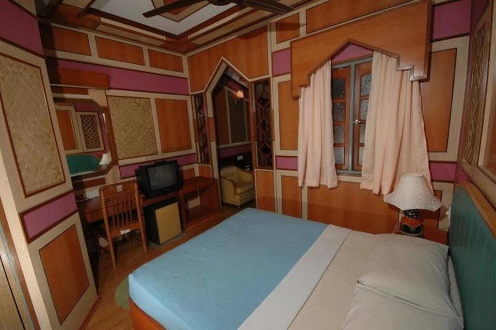 Shari La Island Resort Kampong Pasir Hantu المظهر الخارجي الصورة